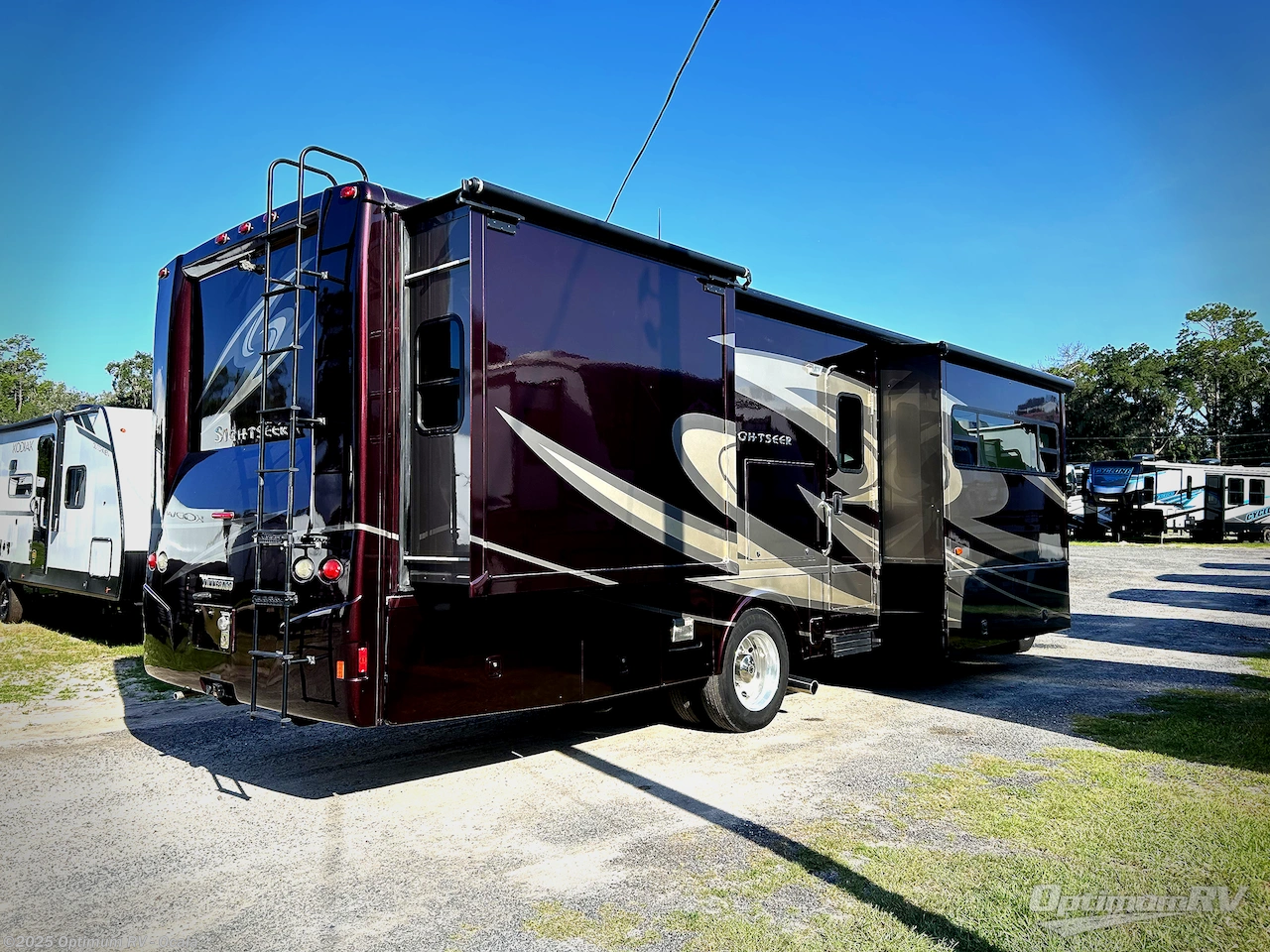 Call now about this 2017 Winnebago Sightseer 33C! 2017 Winnebago Sightseer 33C - Used Class A For Sale by Optimum RV - Ocala in Ocala, Florida features Slideout, Awning
