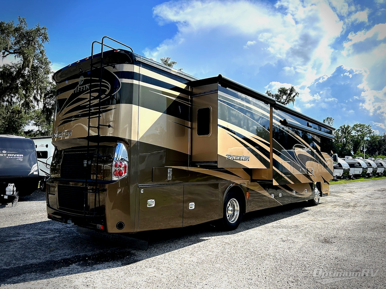 Call now about this 2017 Tiffin Phaeton 40AH! 2017 Tiffin Phaeton 40AH - Used Class A For Sale by Optimum RV - Ocala in Ocala, Florida features Slideout