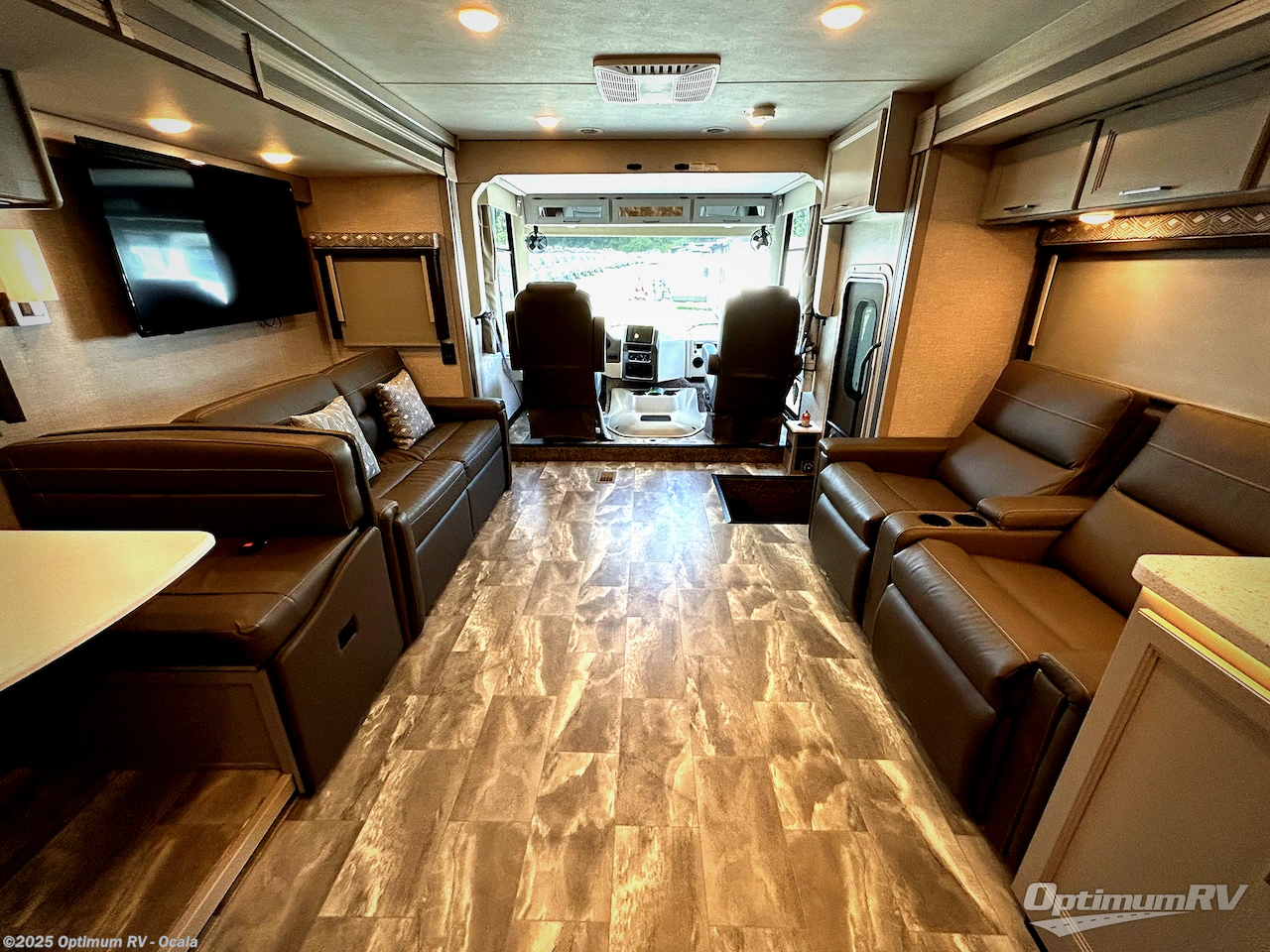 Contact us now about this 2023 Thor Windsport 34R! 2023 Windsport 34R by Thor from Optimum RV - Ocala in Ocala, Florida