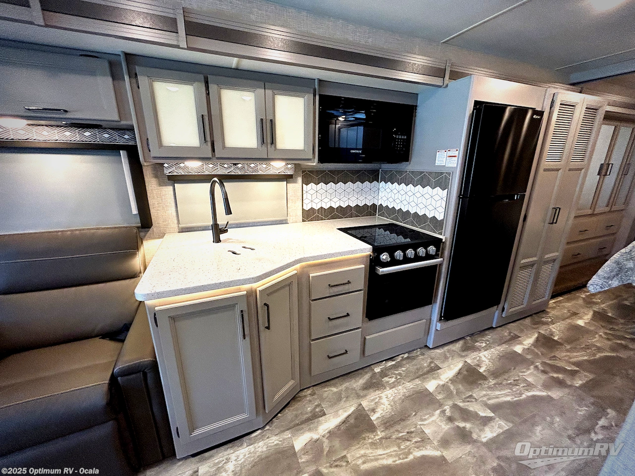 Used 2023 Thor Windsport 34R available in Ocala, Florida