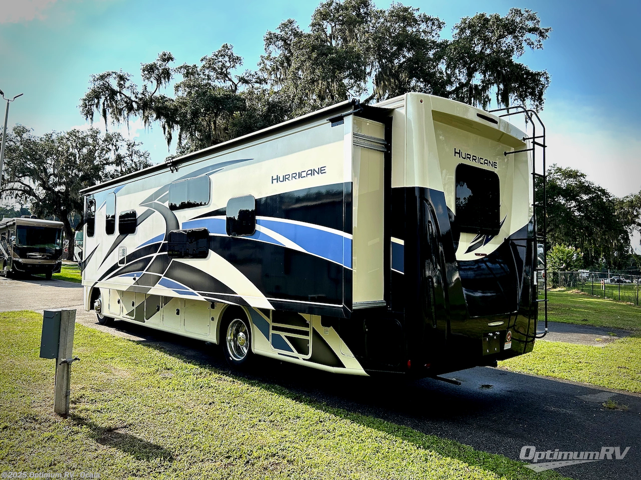 Contact us now about this 2021 Thor Hurricane 34J! 2021 Hurricane 34J by Thor from Optimum RV - Ocala in Ocala, Florida