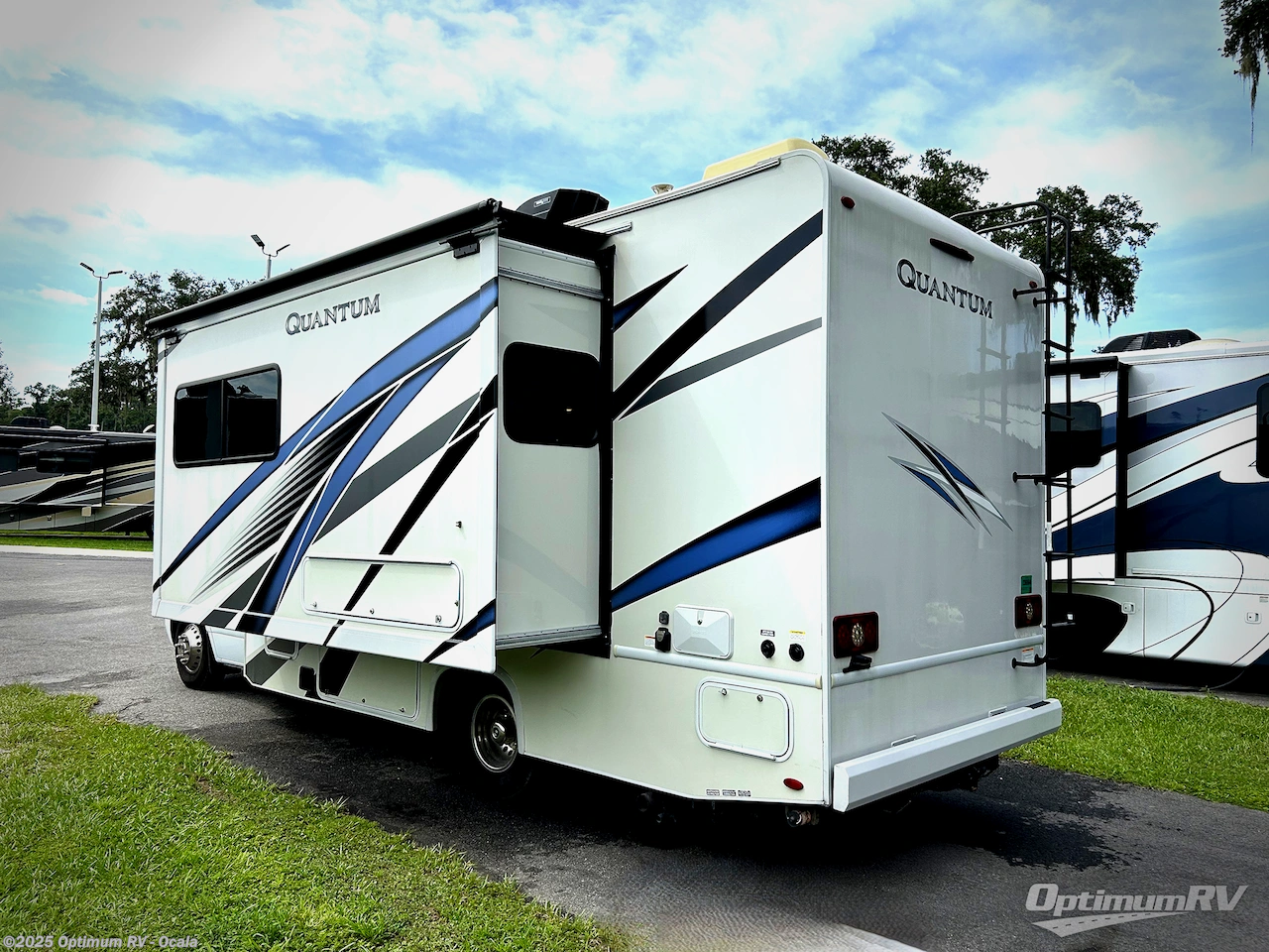 Contact us now about this 2023 Thor Quantum Sprinter MB24! 2023 Quantum Sprinter MB24 by Thor from Optimum RV - Ocala in Ocala, Florida
