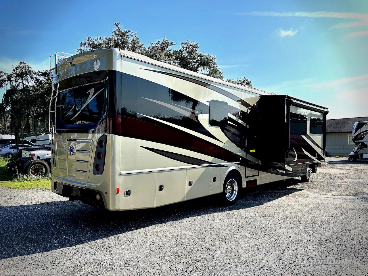 Call now about this 2015 Holiday Rambler Vacationer 36DBT! 2015 Holiday Rambler Vacationer 36DBT - Used Class A For Sale by Optimum RV - Ocala in Ocala, Florida features Slideout