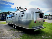 Contact us now about this 2022 Airstream Flying Cloud 30FB Bunk! 2022 Flying Cloud 30FB Bunk by Airstream from Optimum RV - Ocala in Ocala, Florida