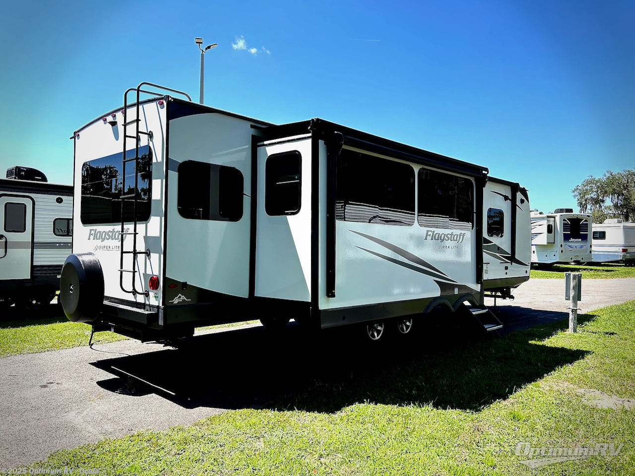 Call now about this 2024 Forest River Flagstaff Super Lite 29RLBS! 2024 Forest River Flagstaff Super Lite 29RLBS - Used Travel Trailer For Sale by Optimum RV - Ocala in Ocala, Florida features Slideout, Awning