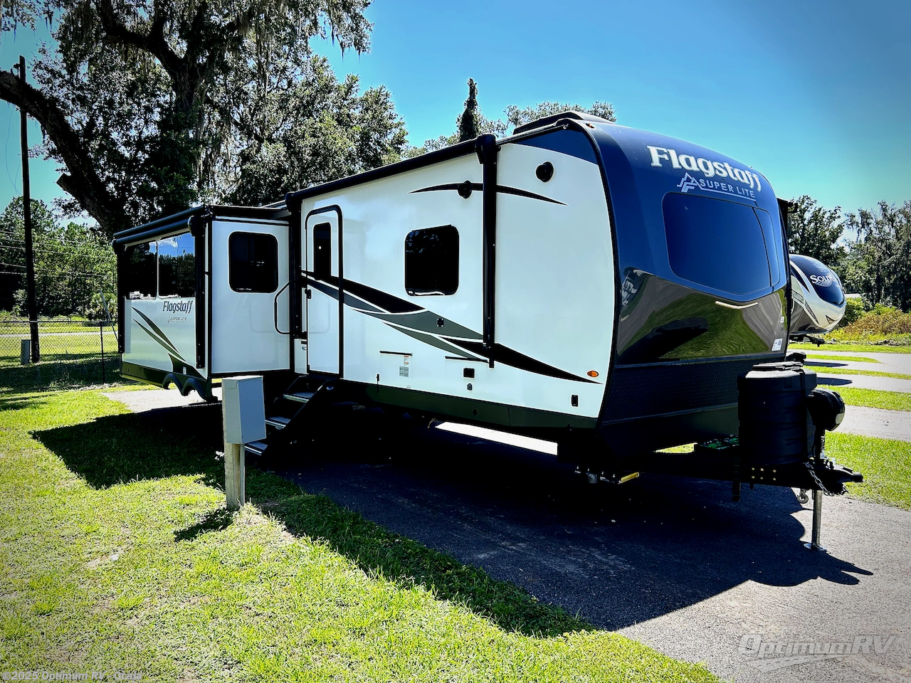 Email now about this 2024 Forest River Flagstaff Super Lite 29RLBS! Used 2024 Forest River Flagstaff Super Lite 29RLBS available in Ocala, Florida