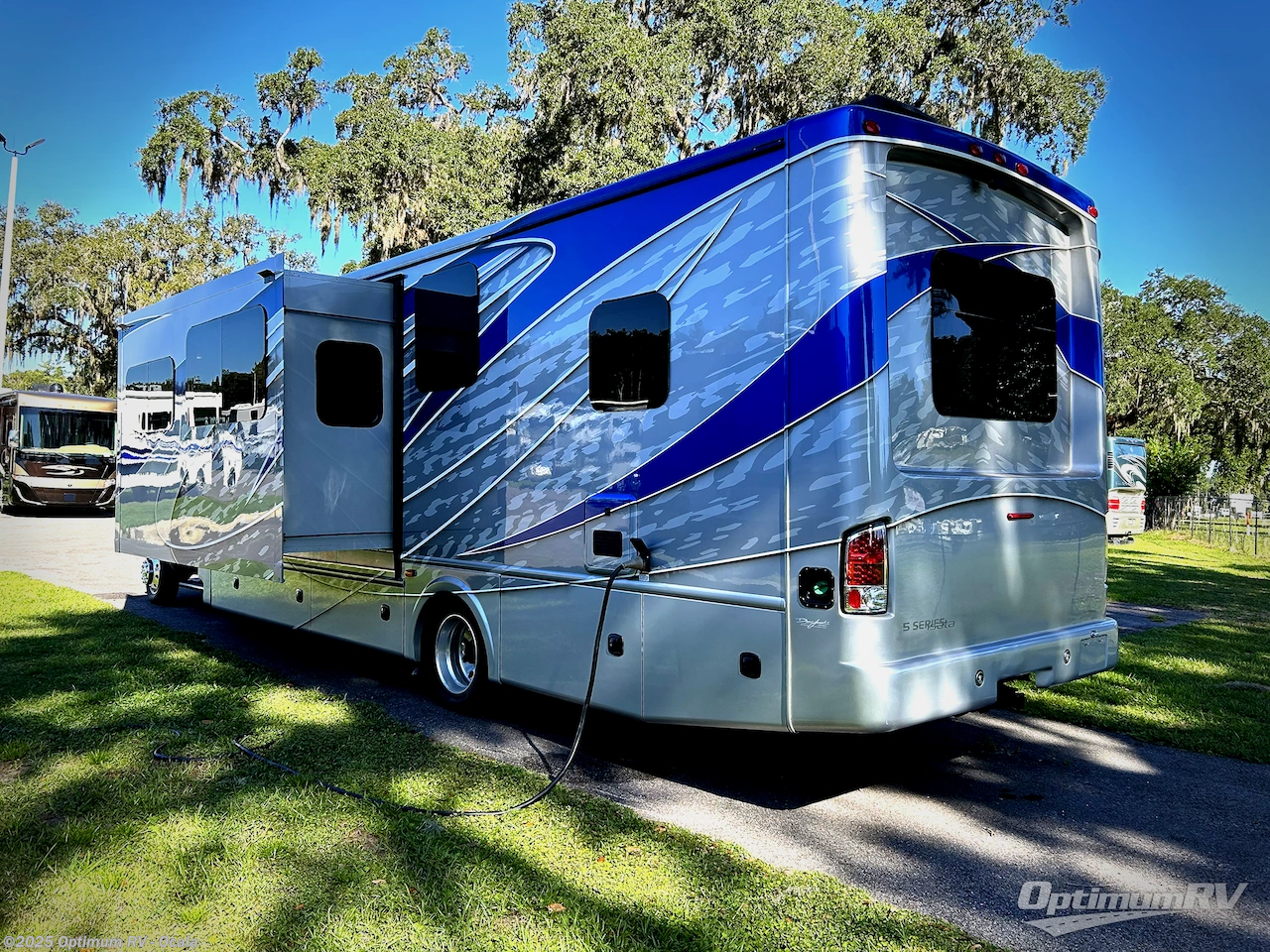 Contact us now about this 2018 Dynamax Corp Isata 5 36DS! 2018 Isata 5 36DS by Dynamax Corp from Optimum RV - Ocala in Ocala, Florida