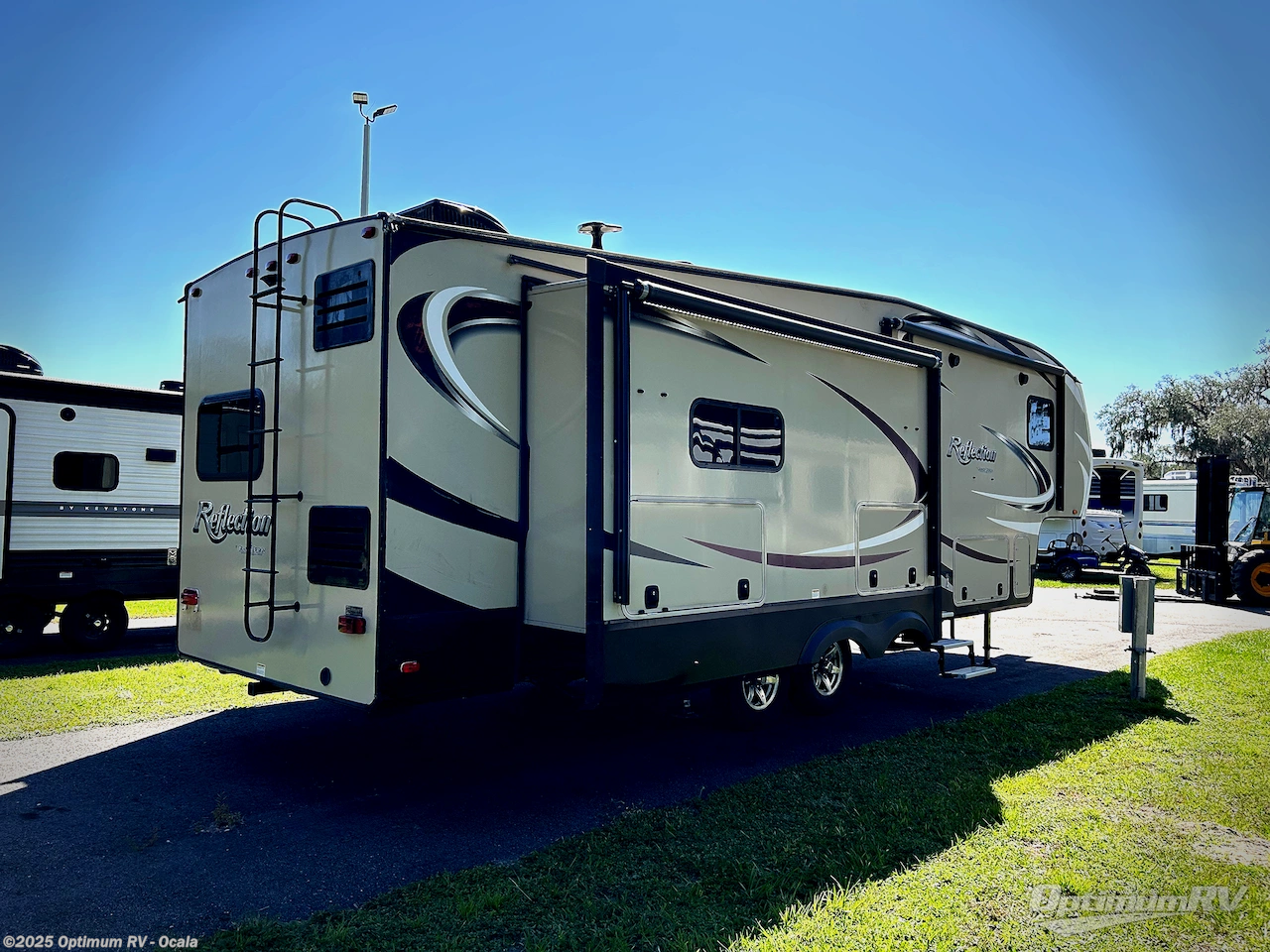 Call now about this 2018 Grand Design Reflection 307MKS! 2018 Grand Design Reflection 307MKS - Used Fifth Wheel For Sale by Optimum RV - Ocala in Ocala, Florida features Slideout, Awning