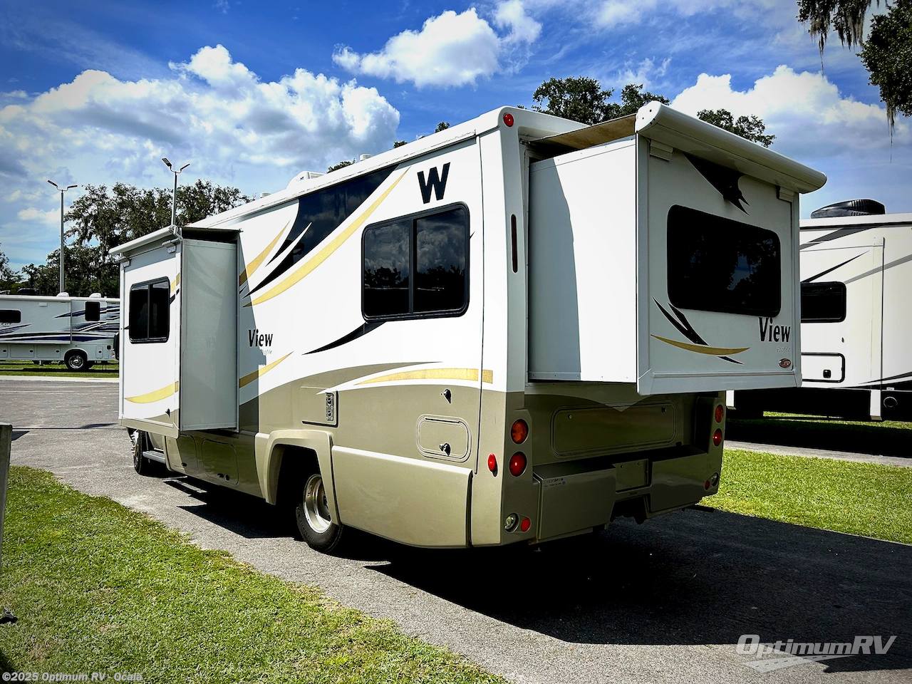 Contact us now about this 2012 Winnebago View Profile 24G! 2012 View Profile 24G by Winnebago from Optimum RV - Ocala in Ocala, Florida