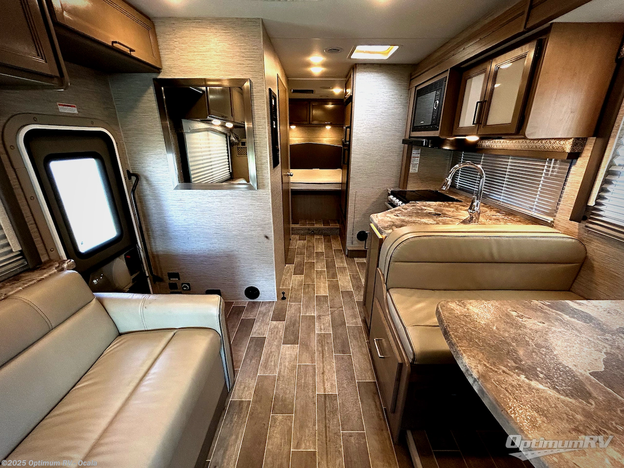 Used 2022 Thor Chateau 28Z available in Ocala, Florida