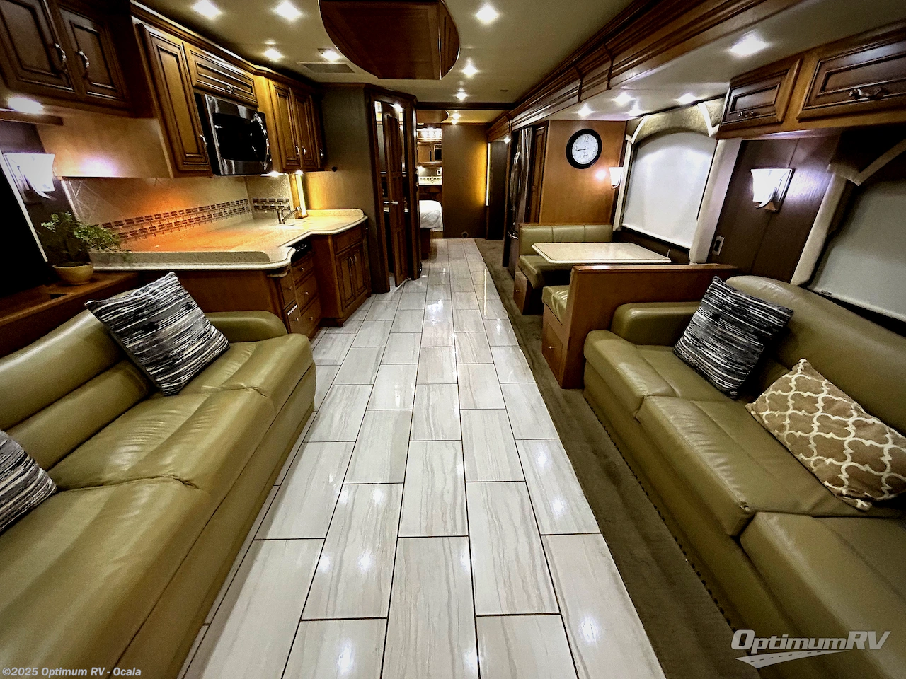 Used 2014 Newmar Ventana 4037 available in Ocala, Florida