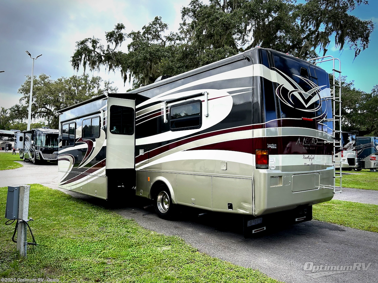 Contact us now about this 2006 Tiffin Allegro 32 BA! 2006 Allegro 32 BA by Tiffin from Optimum RV - Ocala in Ocala, Florida