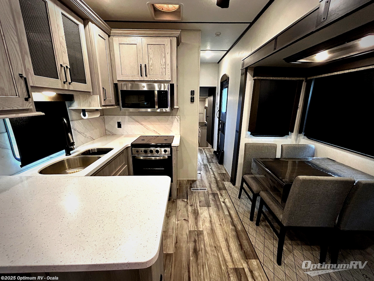 Contact us now about this 2022 Keystone Montana High Country 377FL! 2022 Montana High Country 377FL by Keystone from Optimum RV - Ocala in Ocala, Florida