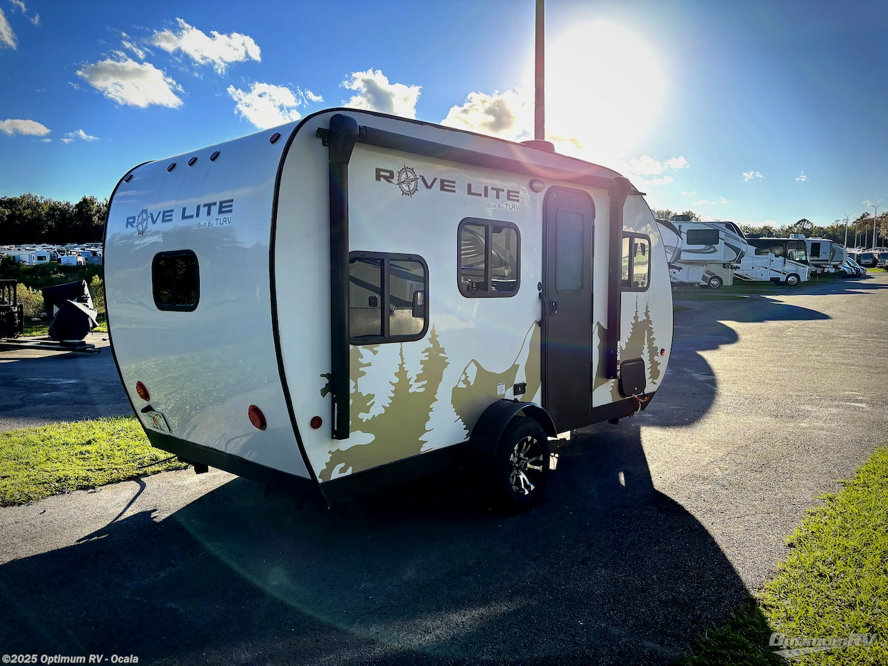 Call now about this 2022 Travel Lite Rove Lite 14BH! 2022 Travel Lite Rove Lite 14BH - Used Travel Trailer For Sale by Optimum RV - Ocala in Ocala, Florida