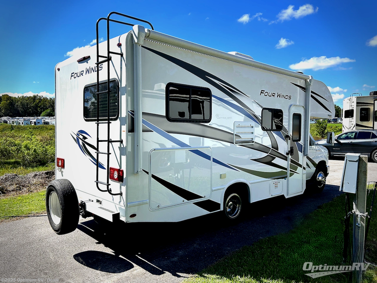 Call now about this 2023 Thor Four Winds 22E! 2023 Thor Four Winds 22E - Used Class C For Sale by Optimum RV - Ocala in Ocala, Florida features Awning