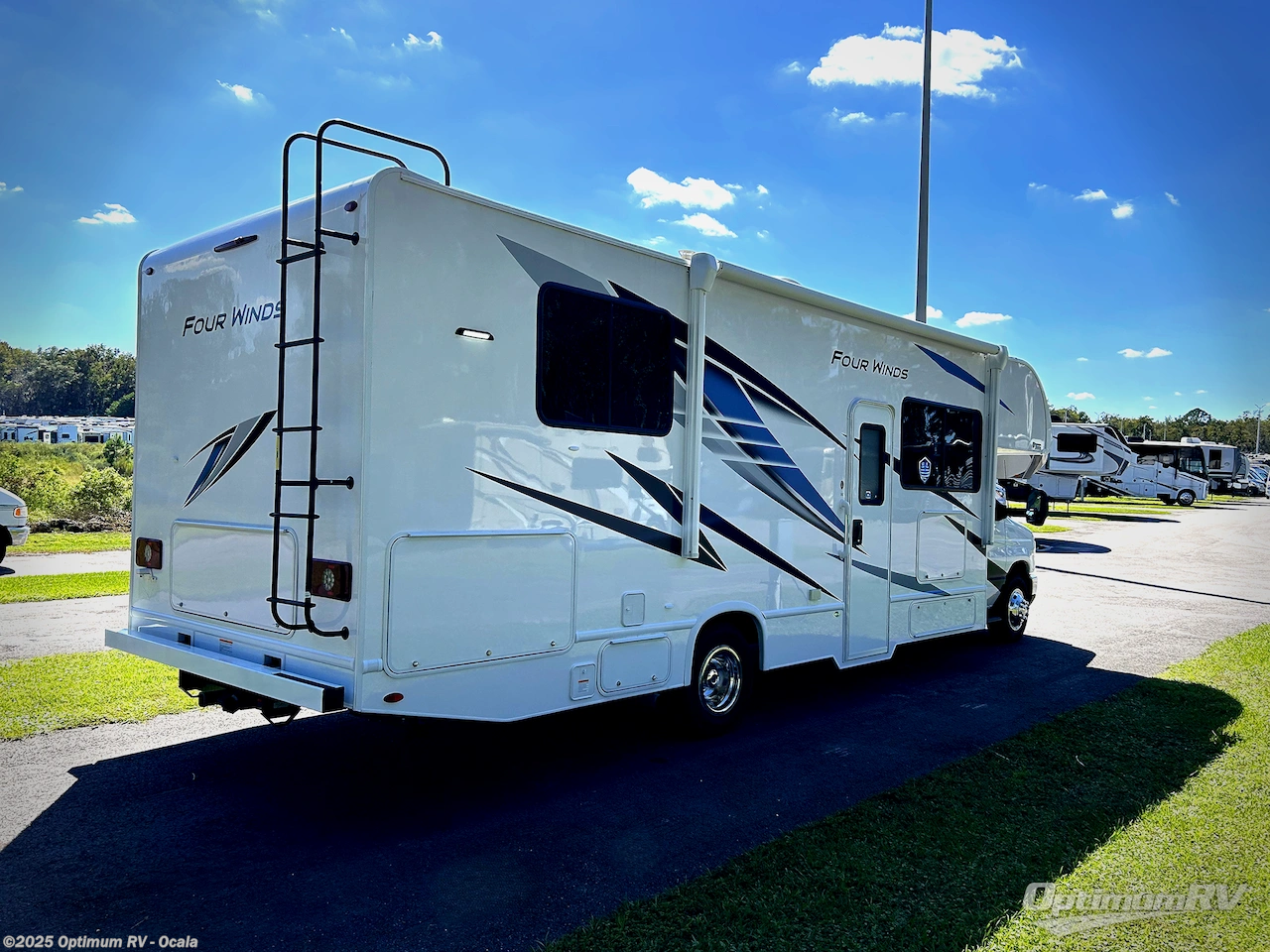 Call now about this 2024 Thor Four Winds 28Z! 2024 Thor Four Winds 28Z - Used Class C For Sale by Optimum RV - Ocala in Ocala, Florida features Slideout, Awning