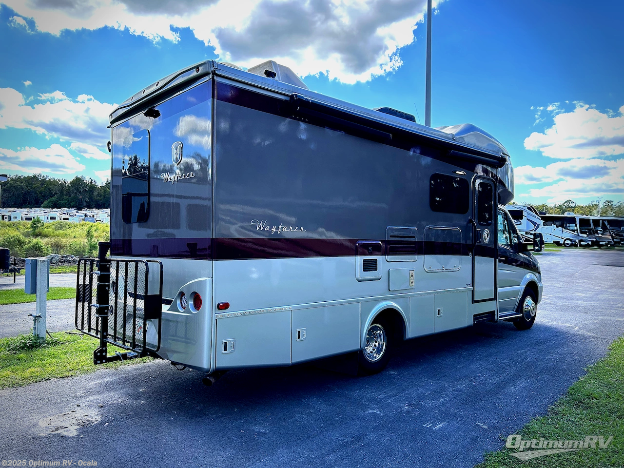 Call now about this 2019 Tiffin Wayfarer 24QW! 2019 Tiffin Wayfarer 24QW - Used Class C For Sale by Optimum RV - Ocala in Ocala, Florida features Awning, Slideout