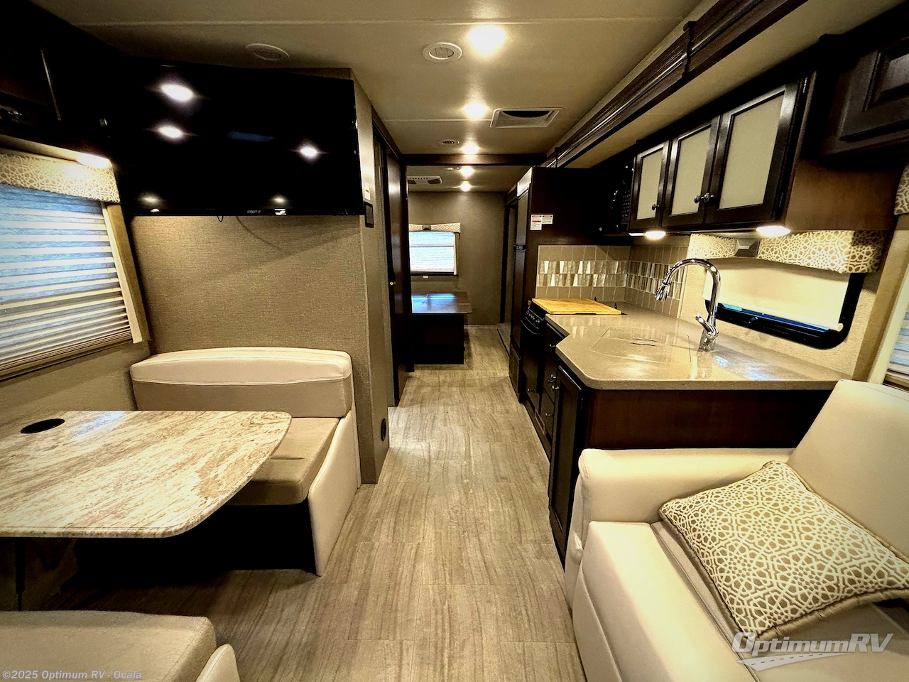 Used 2020 Thor Windsport 29M available in Ocala, Florida