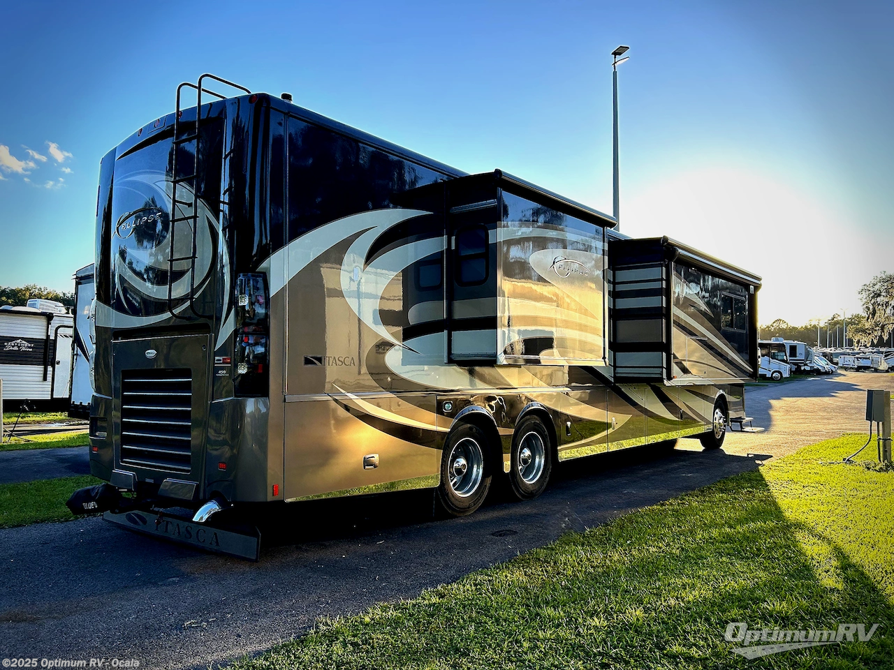 Call now about this 2013 Itasca Ellipse 42QD! 2013 Itasca Ellipse 42QD - Used Class A For Sale by Optimum RV - Ocala in Ocala, Florida features Slideout