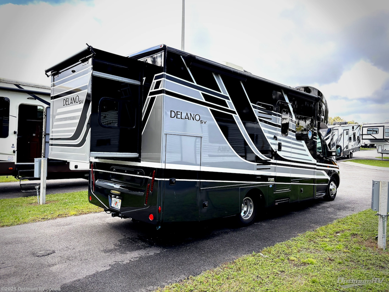 Call now about this 2023 Thor Delano Sprinter 24RW! 2023 Thor Delano Sprinter 24RW - Used Class C For Sale by Optimum RV - Ocala in Ocala, Florida features Slideout, Awning