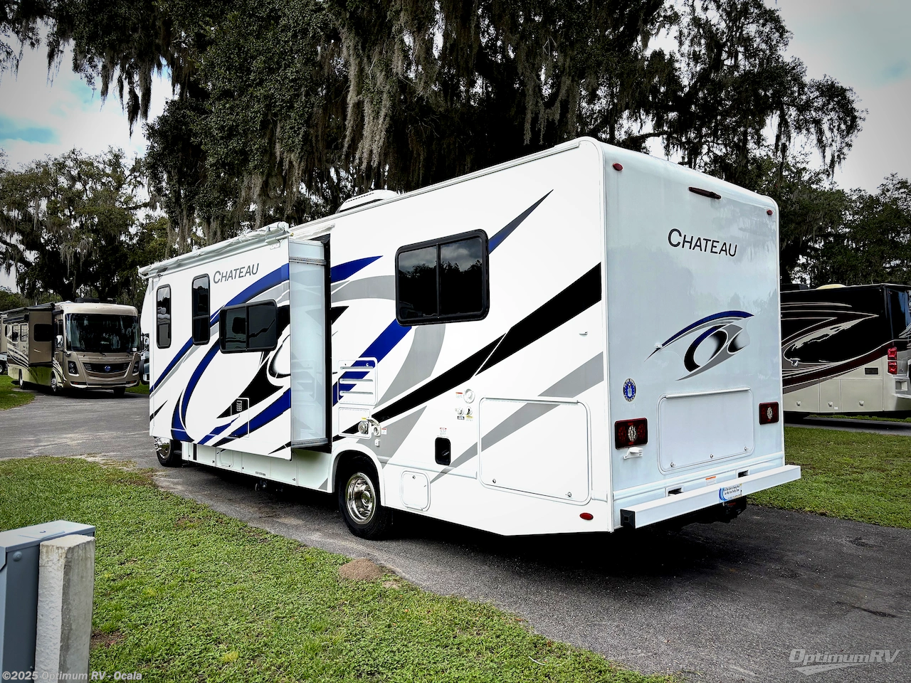Contact us now about this 2022 Thor Chateau 28Z! 2022 Chateau 28Z by Thor from Optimum RV - Ocala in Ocala, Florida
