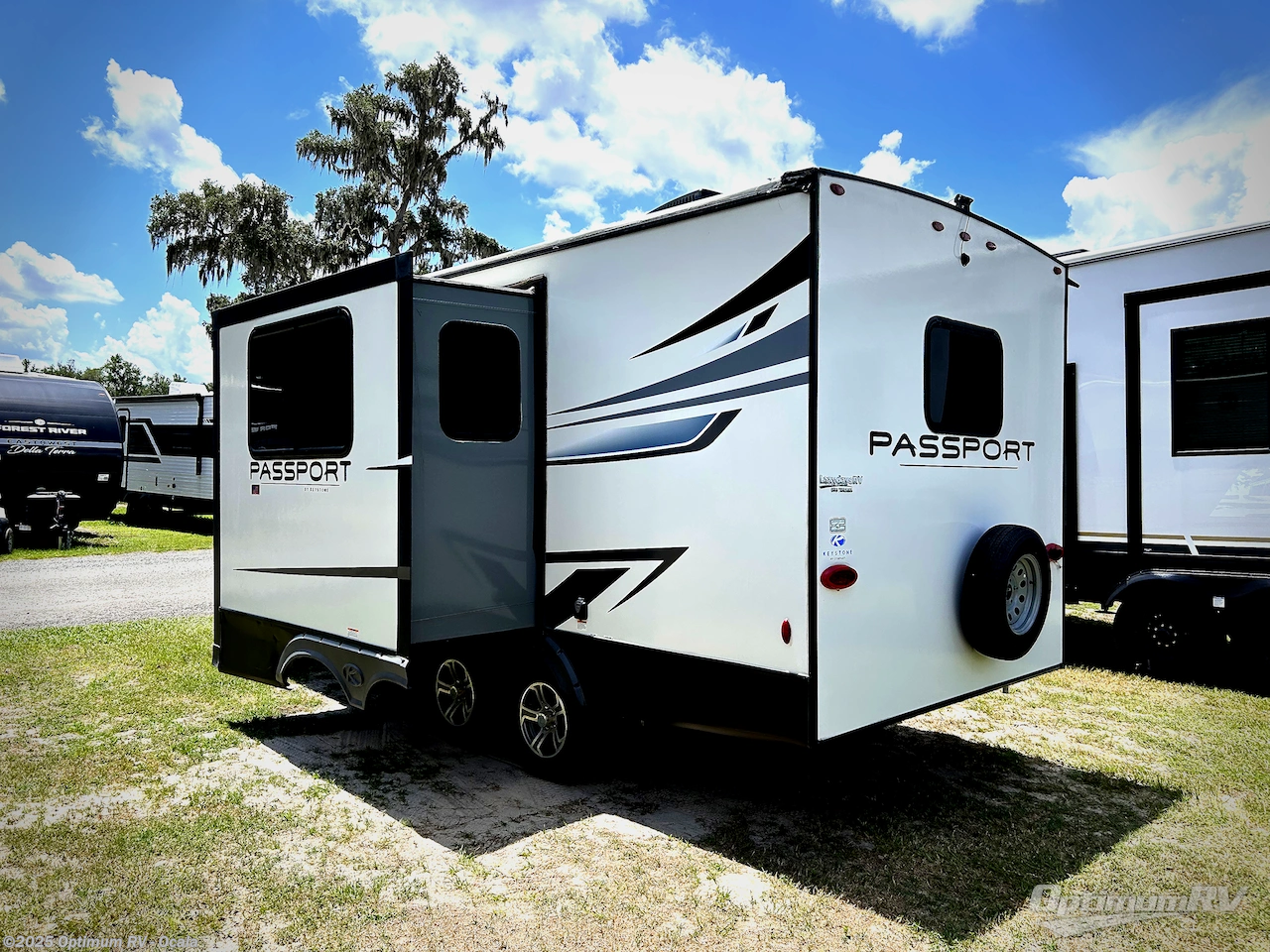 Contact us now about this 2022 Keystone Passport SL 189RB! 2022 Passport SL 189RB by Keystone from Optimum RV - Ocala in Ocala, Florida