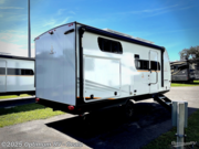 Call now about this 2026 Ember RV E-Series 19ETS! 2026 Ember RV E-Series 19ETS - New Travel Trailer For Sale by Optimum RV - Ocala in Ocala, Florida features Slideout, Awning