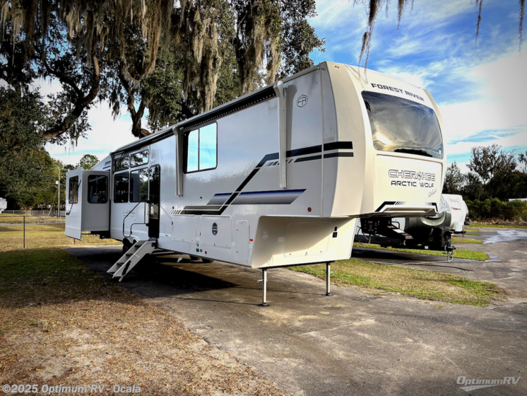 Email now about this 2026 Forest River Cherokee Arctic Wolf 38LEAH.G! New 2026 Forest River Cherokee Arctic Wolf 38LEAH.G available in Ocala, Florida