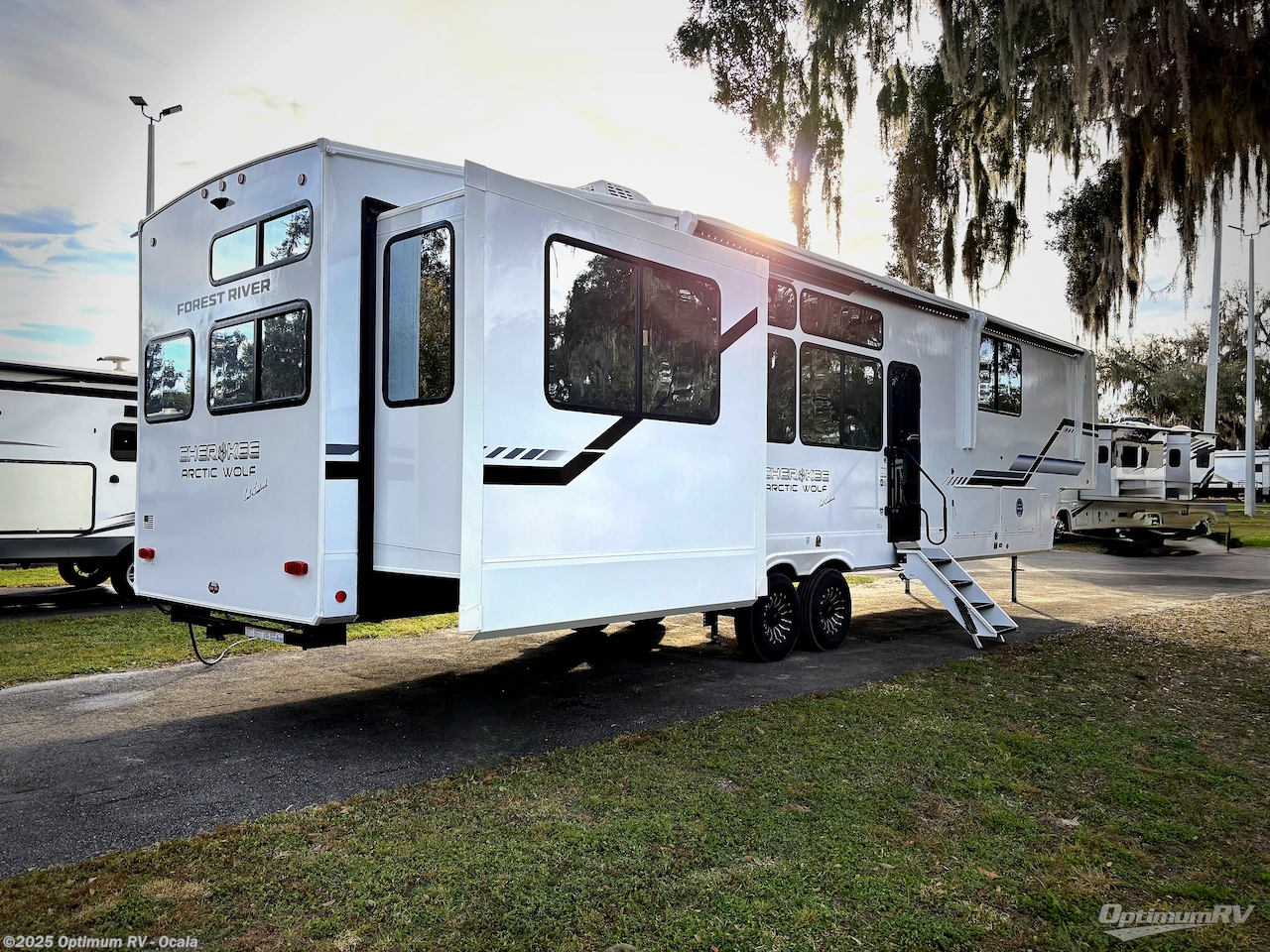 Call now about this 2026 Forest River Cherokee Arctic Wolf 38LEAH.G! 2026 Forest River Cherokee Arctic Wolf 38LEAH.G - New Fifth Wheel For Sale by Optimum RV - Ocala in Ocala, Florida features Awning, Slideout