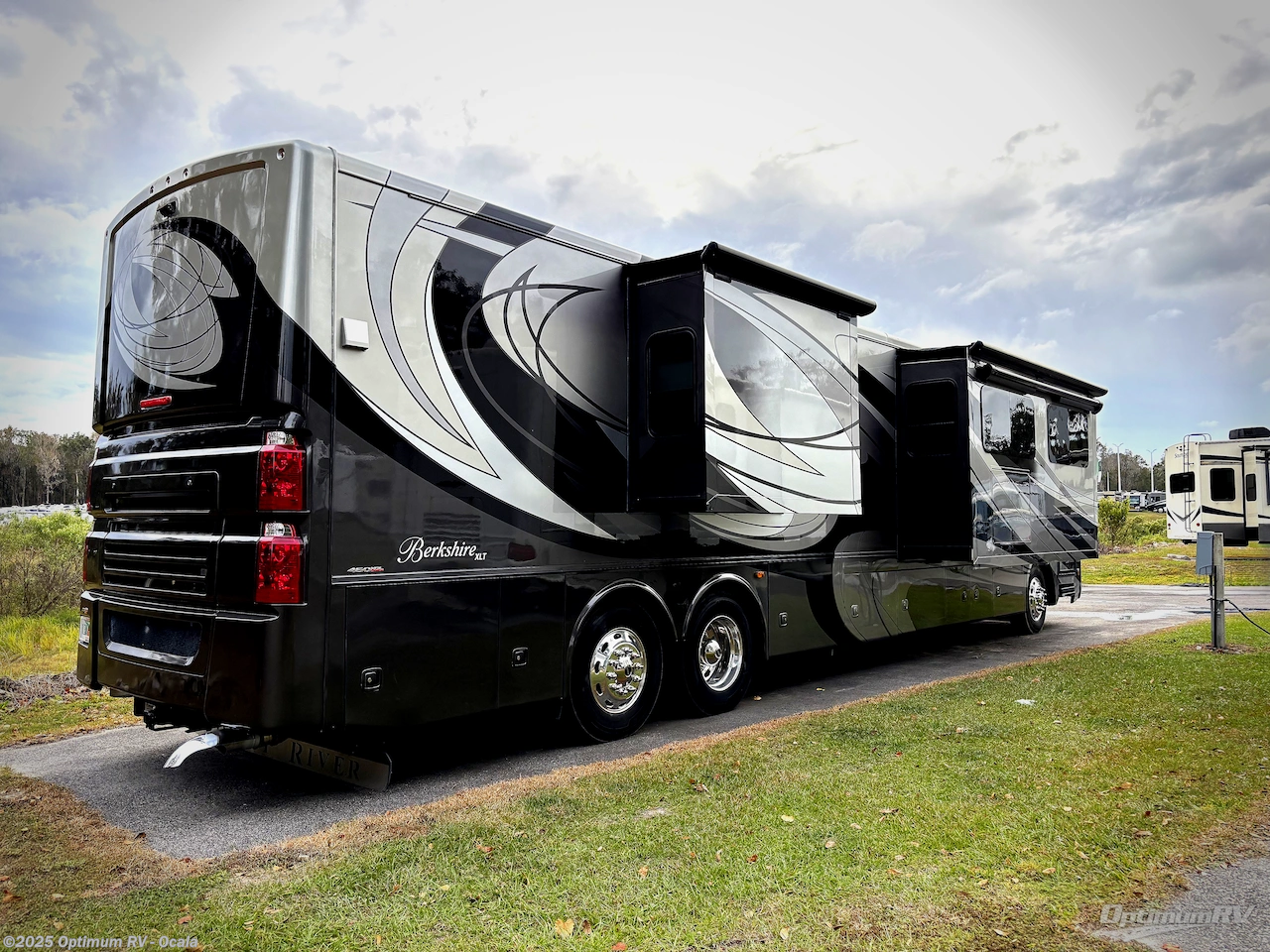 Call now about this 2019 Forest River Berkshire XLT 45A! 2019 Forest River Berkshire XLT 45A - Used Class A For Sale by Optimum RV - Ocala in Ocala, Florida features Slideout, Awning