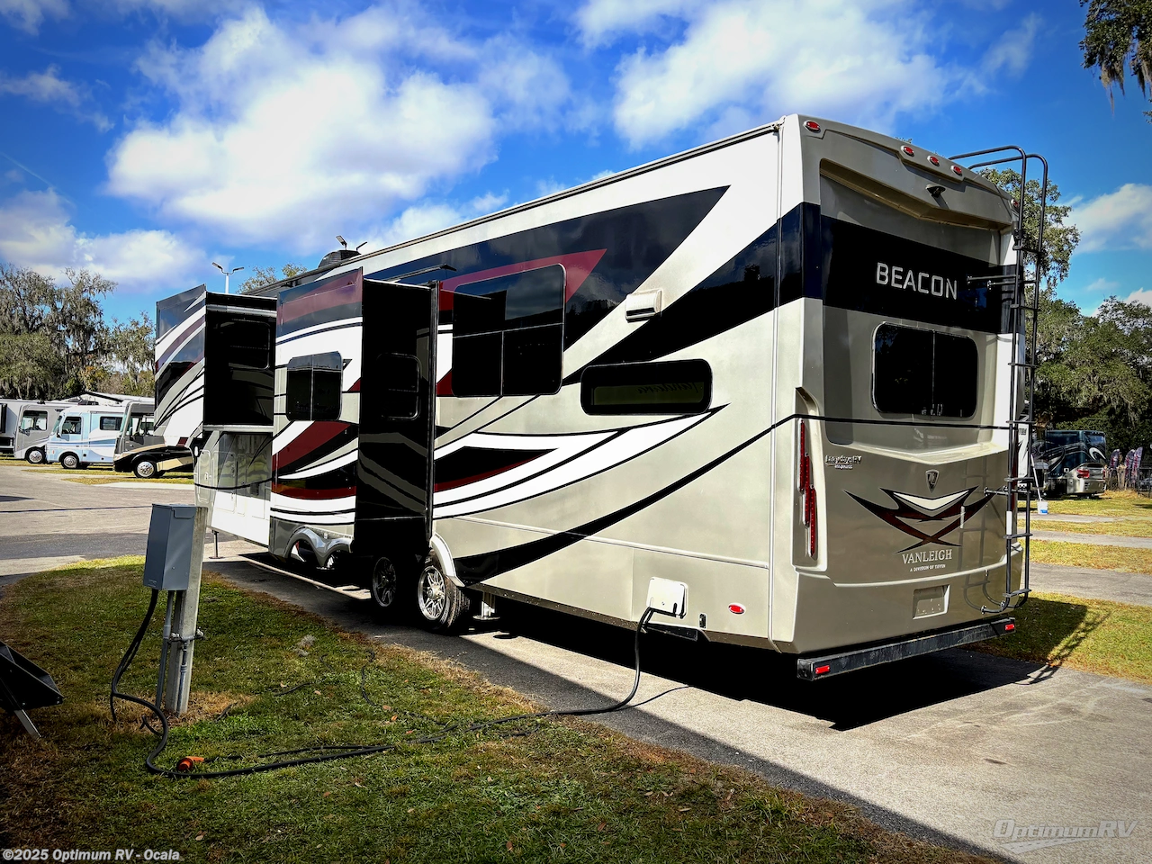Contact us now about this 2022 Vanleigh Beacon 41LKB! 2022 Beacon 41LKB by Vanleigh from Optimum RV - Ocala in Ocala, Florida