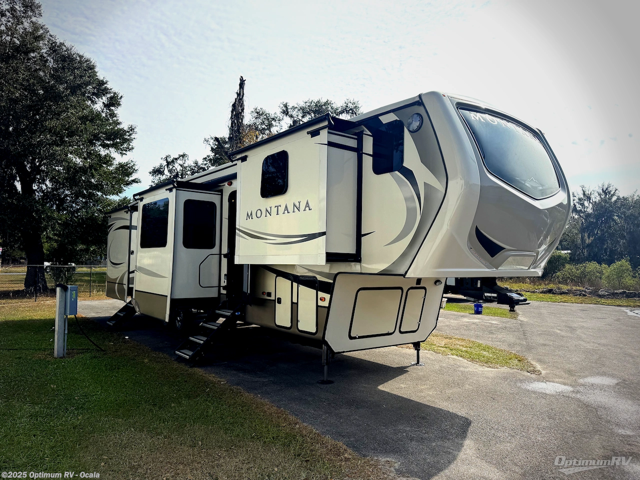 Email now about this 2018 Keystone Montana 3820FK! Used 2018 Keystone Montana 3820FK available in Ocala, Florida