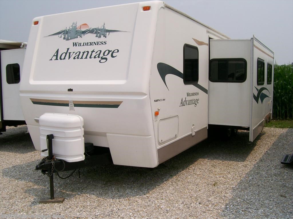 2004 Fleetwood RV Wilderness Advantage 300FQS for Sale in La Grange, MO