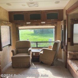 2011 Jayco Eagle Super Lite 30.5 RLS  - Fifth Wheel Used  in Palmyra MO For Sale by Beilstein's RV & Auto call 800-748-7173 today for more info.