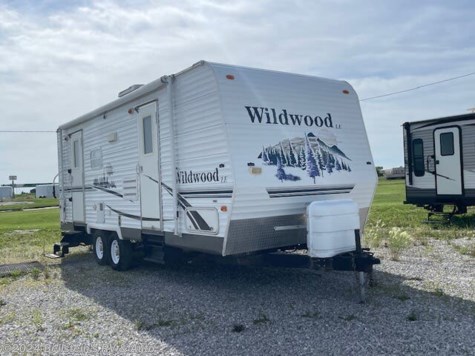Used 2006 Forest River Wildwood 22FBS For Sale by Beilstein's RV & Auto available in Palmyra, Missouri
