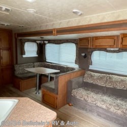 2012 Palomino by Palomino RV Puma 30DBSS  - Travel Trailer Used  in Palmyra MO For Sale by Beilstein's RV & Auto call 800-748-7173 today for more info.