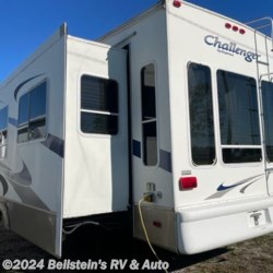 2004 Damon Challenger  - Fifth Wheel Used  in Palmyra MO For Sale by Beilstein's RV & Auto call 800-748-7173 today for more info.