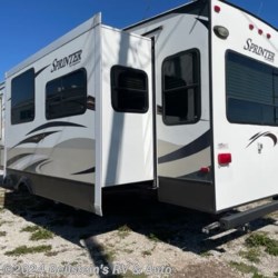 2013 Keystone Copper Canyon 314FWRLS  - Fifth Wheel Used  in Palmyra MO For Sale by Beilstein's RV & Auto call 800-748-7173 today for more info.