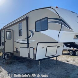 Used 2016 Keystone Hideout 295BHS For Sale by Beilstein's RV & Auto available in Palmyra, Missouri