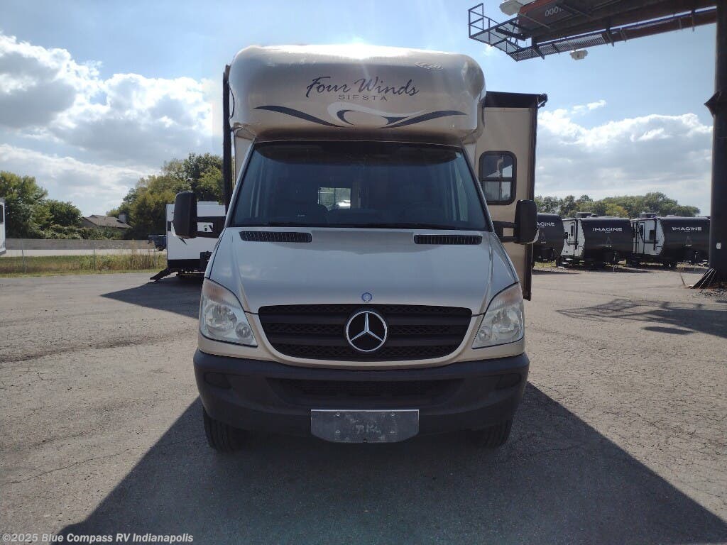 Call now about this 2009 Four Winds International Four Winds Siesta 24SA! 2009 Four Winds International Four Winds Siesta 24SA - Used Class C For Sale by Blue Compass RV Indianapolis in Indianapolis, Indiana