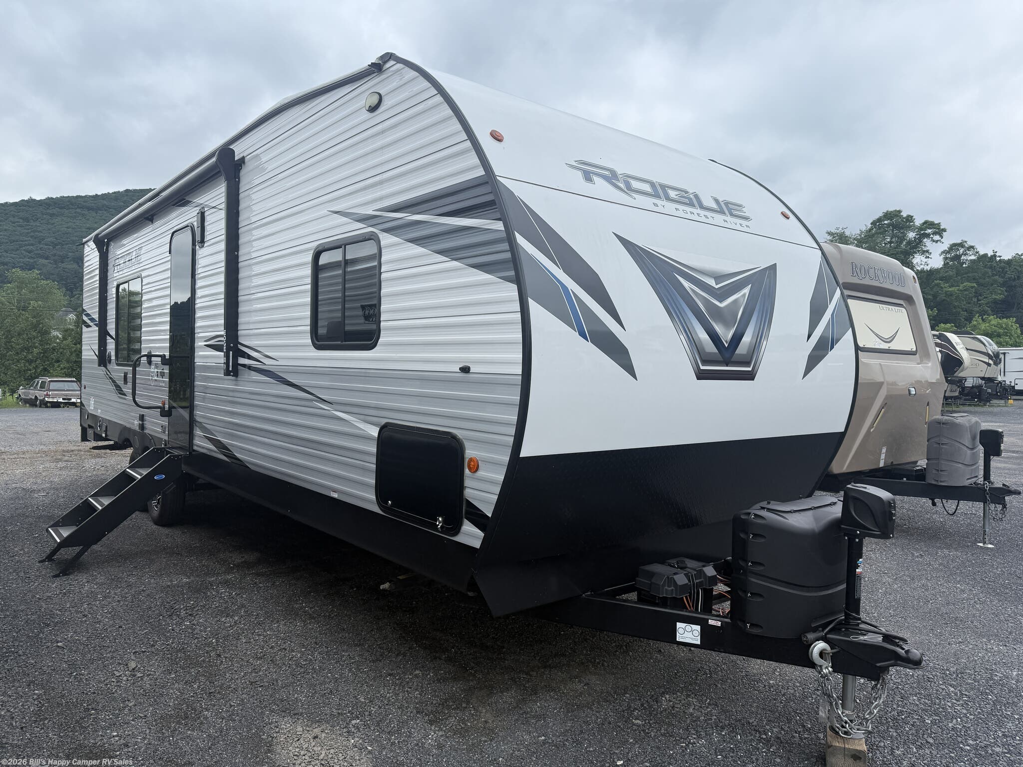 Email now about this 2021 Forest River Vengeance Rogue 26V! Used 2021 Forest River Vengeance Rogue 26V available in Mill Hall, Pennsylvania