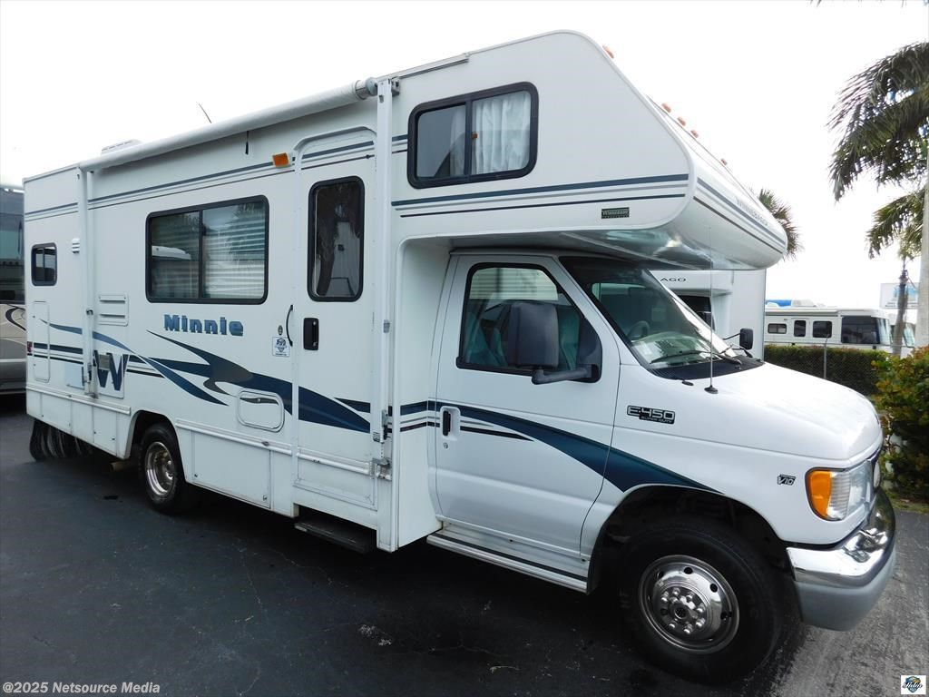 2002 Winnebago RV Minnie Winnie 24F for Sale in Fort Myers, FL 33908