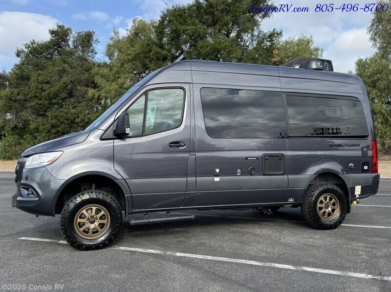 Email now about this 2022 Thor Sanctuary 19L! Used 2022 Thor Sanctuary 19L available in Thousand Oaks, California