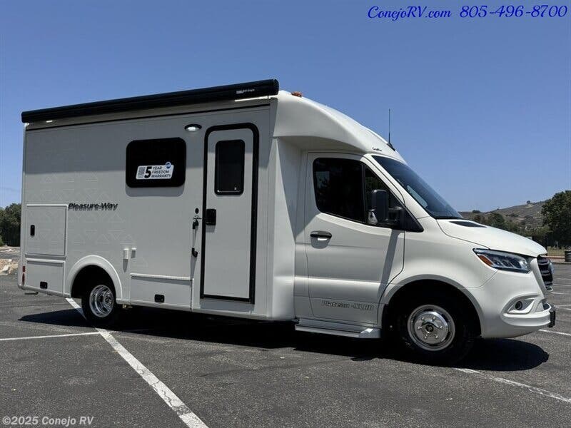 Contact us now about this 2026 Pleasure-Way Plateau XLRB ! 2026 Plateau XLRB by Pleasure-Way from Conejo RV in Thousand Oaks, California
