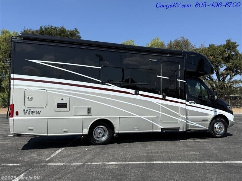 Used 2020 Winnebago View 24D available in Thousand Oaks, California