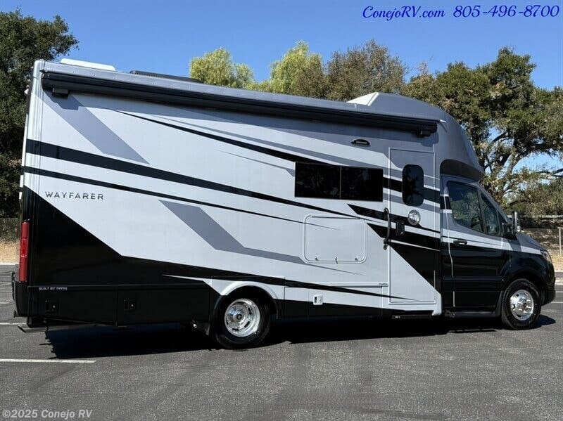 New 2026 Tiffin Wayfarer 25XRW available in Thousand Oaks, California