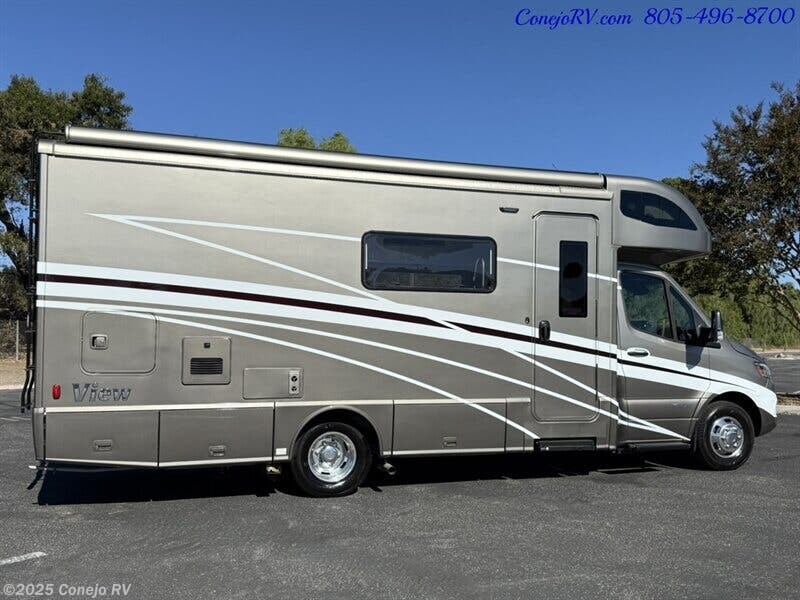 Used 2022 Winnebago View 24D available in Thousand Oaks, California