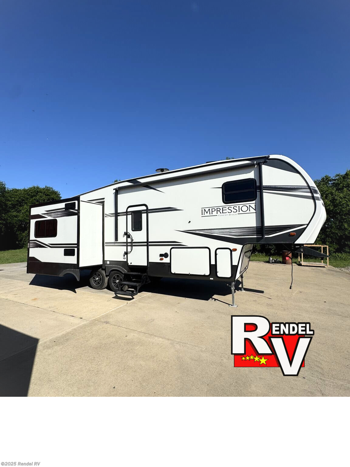 Call now about this 2018 Forest River Impression 26RET! 2018 Forest River Impression 26RET - Used Fifth Wheel For Sale by Rendel RV in Rice, Texas features Stove Top Burner, Ladder, Microwave, Spare Tire Kit, Theater Seating
