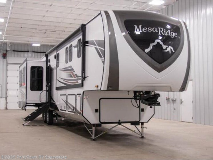 Email now about this 2023 Highland Ridge Mesa Ridge 379FBS! New 2023 Highland Ridge Mesa Ridge 379FBS available in Grand Rapids, Michigan