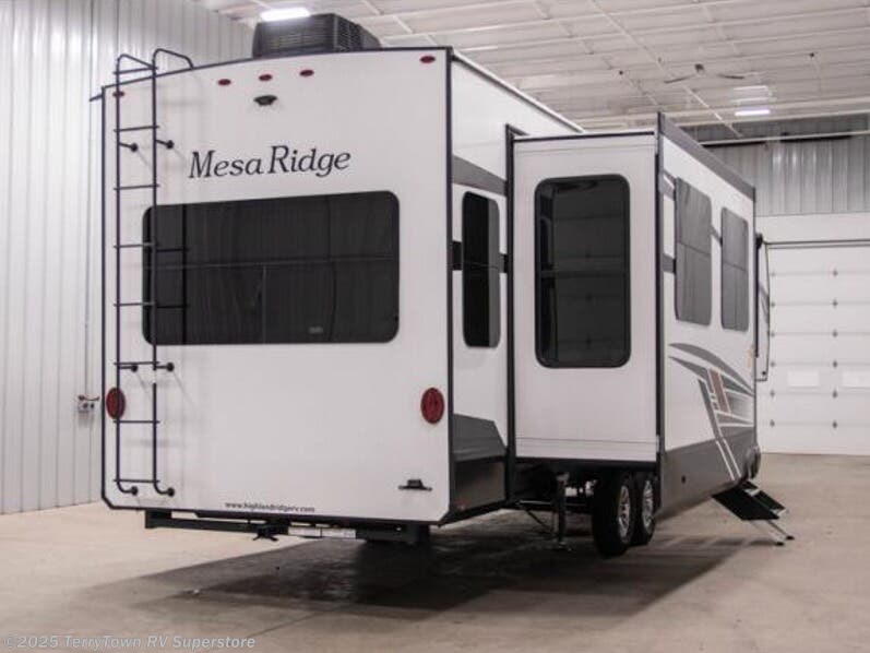 Contact us now about this 2023 Highland Ridge Mesa Ridge 379FBS! 2023 Mesa Ridge 379FBS by Highland Ridge from TerryTown RV Superstore in Grand Rapids, Michigan